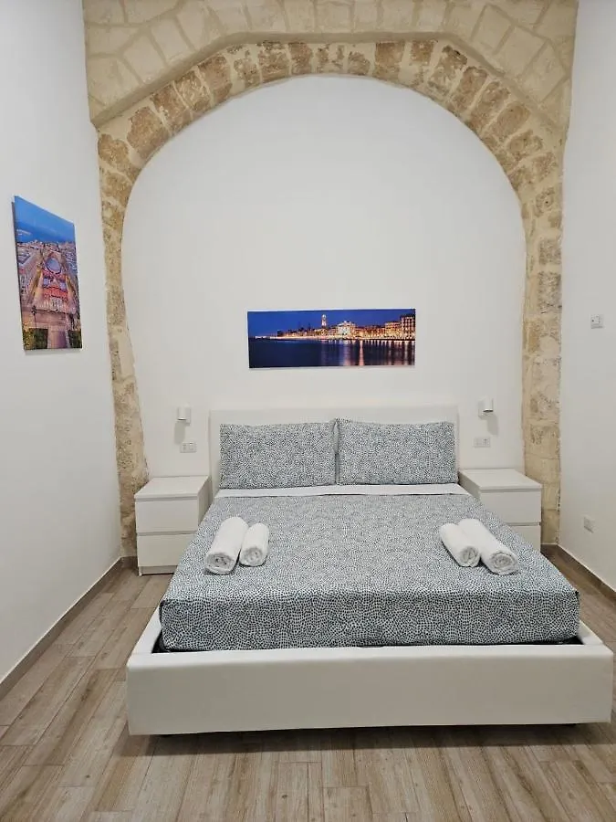 Bari White House Villa 0*,